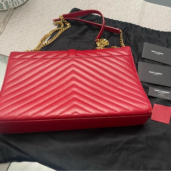 Saint Laurent

ENVELOPE LEATHER CROSSBODY BAG - Picture 7 of 16